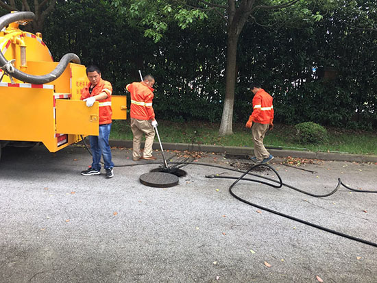 環(huán)衛(wèi)吸污